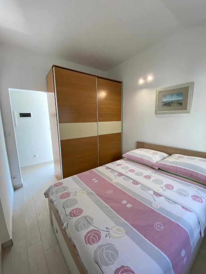 Apartman Cukar II Pula Appartamento Esterno foto